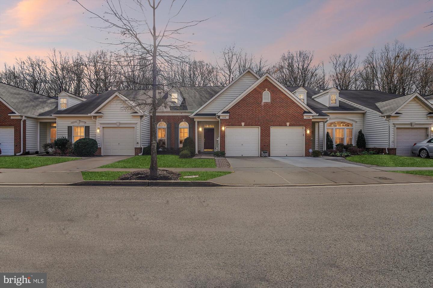 328 Colony Point Place, Edgewater