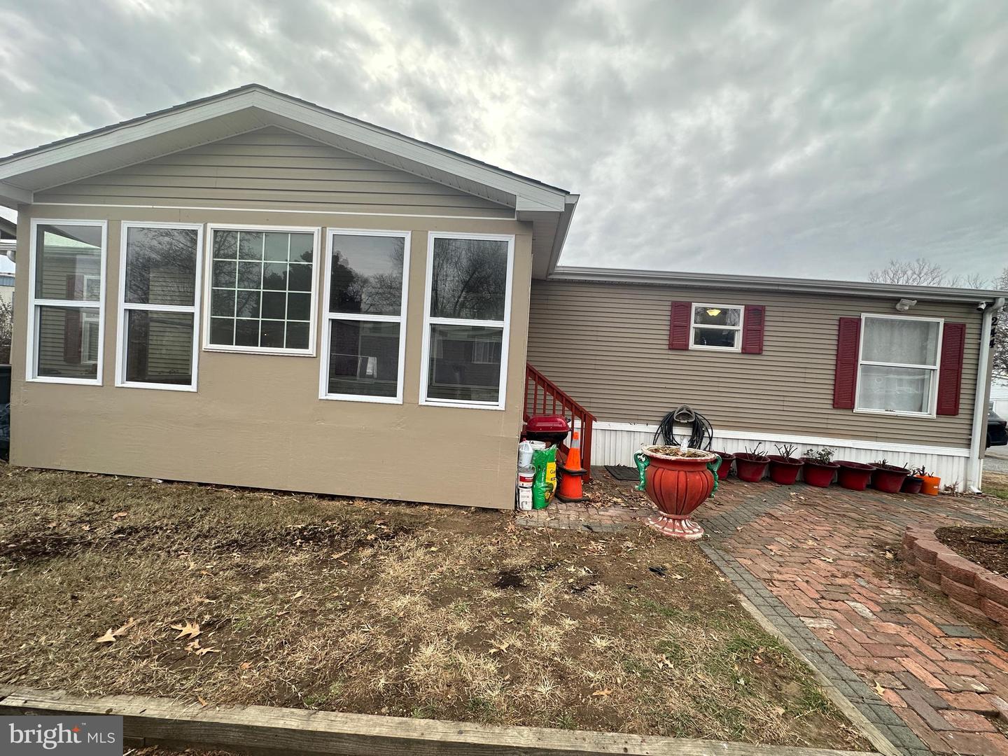 244 5th Street, Lothian