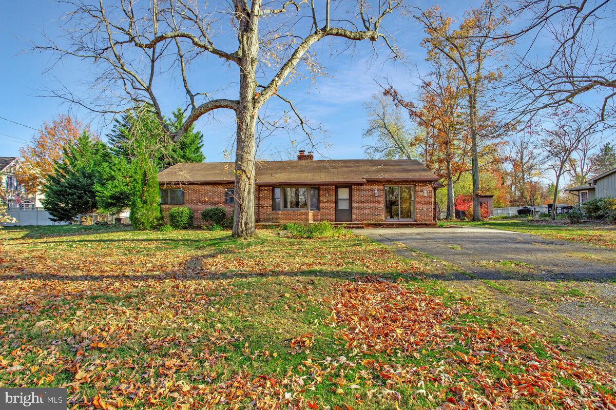 3263 Stepney Street, Edgewater