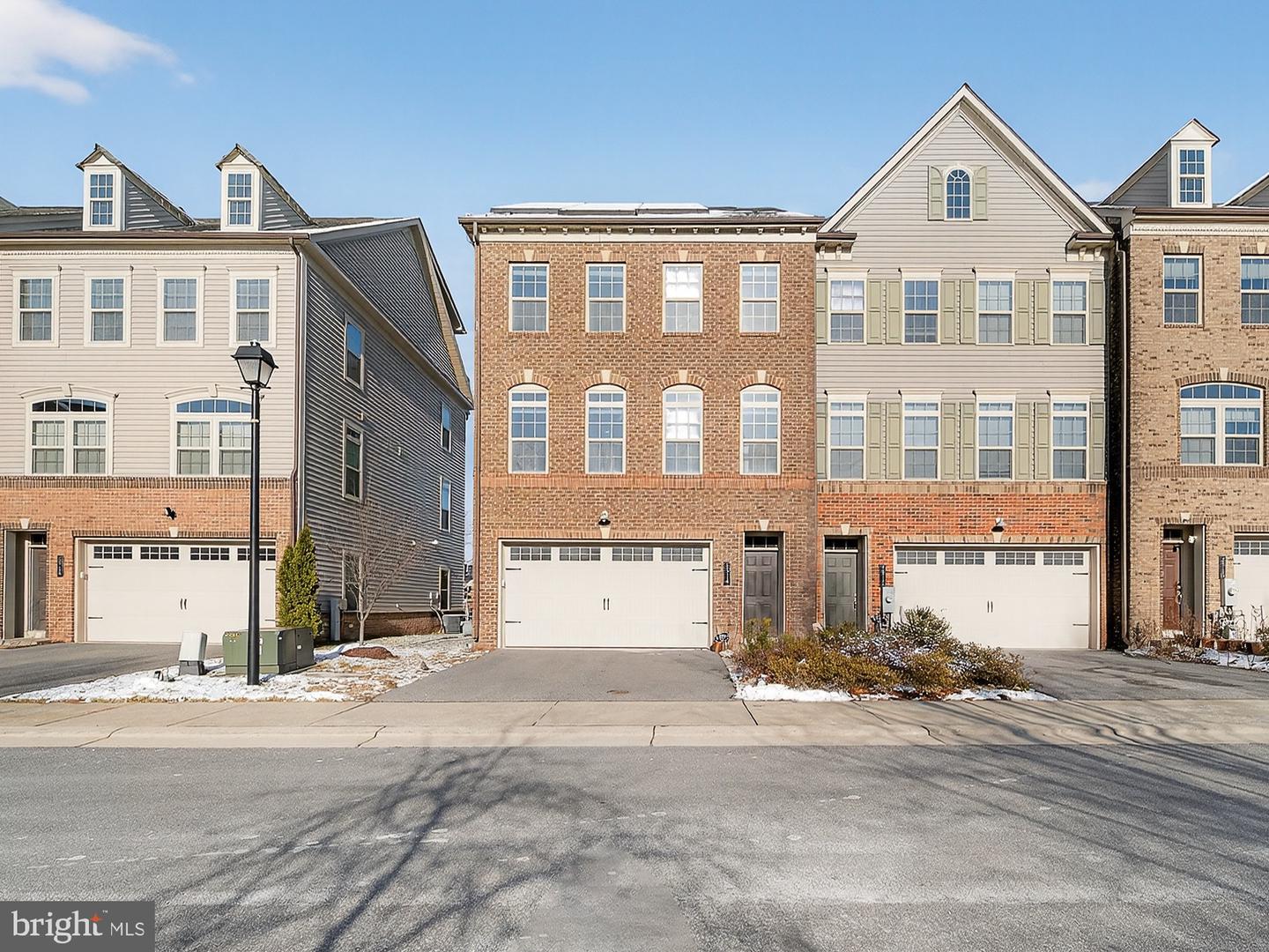 2914 Middleham Court, Hanover