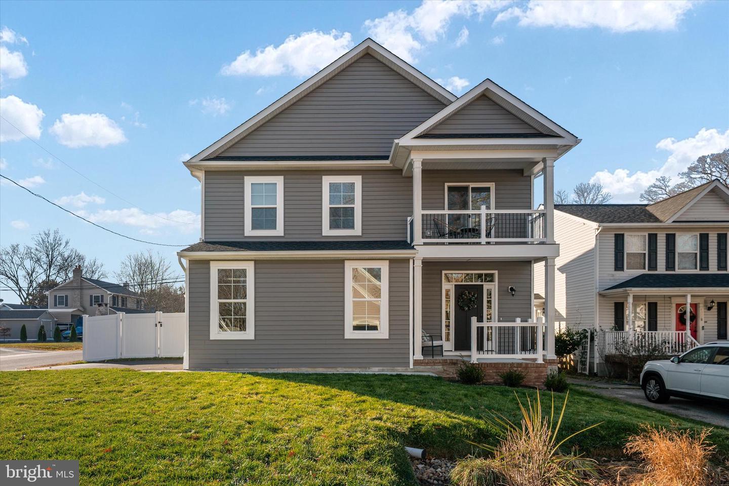 341 Maryland Avenue, Edgewater