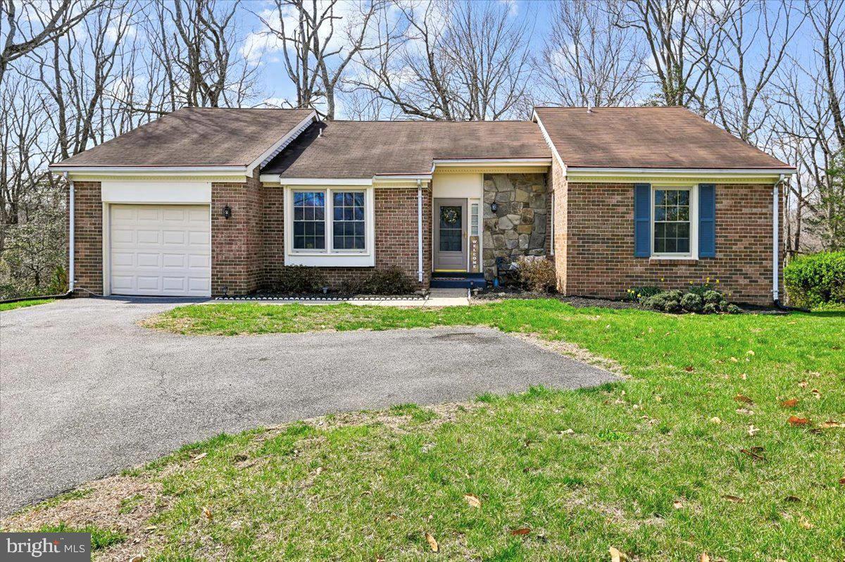 860 Woodmont Road, Annapolis