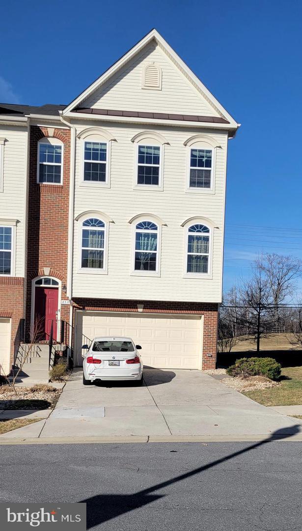 8587 Crooked Tree Lane, Laurel