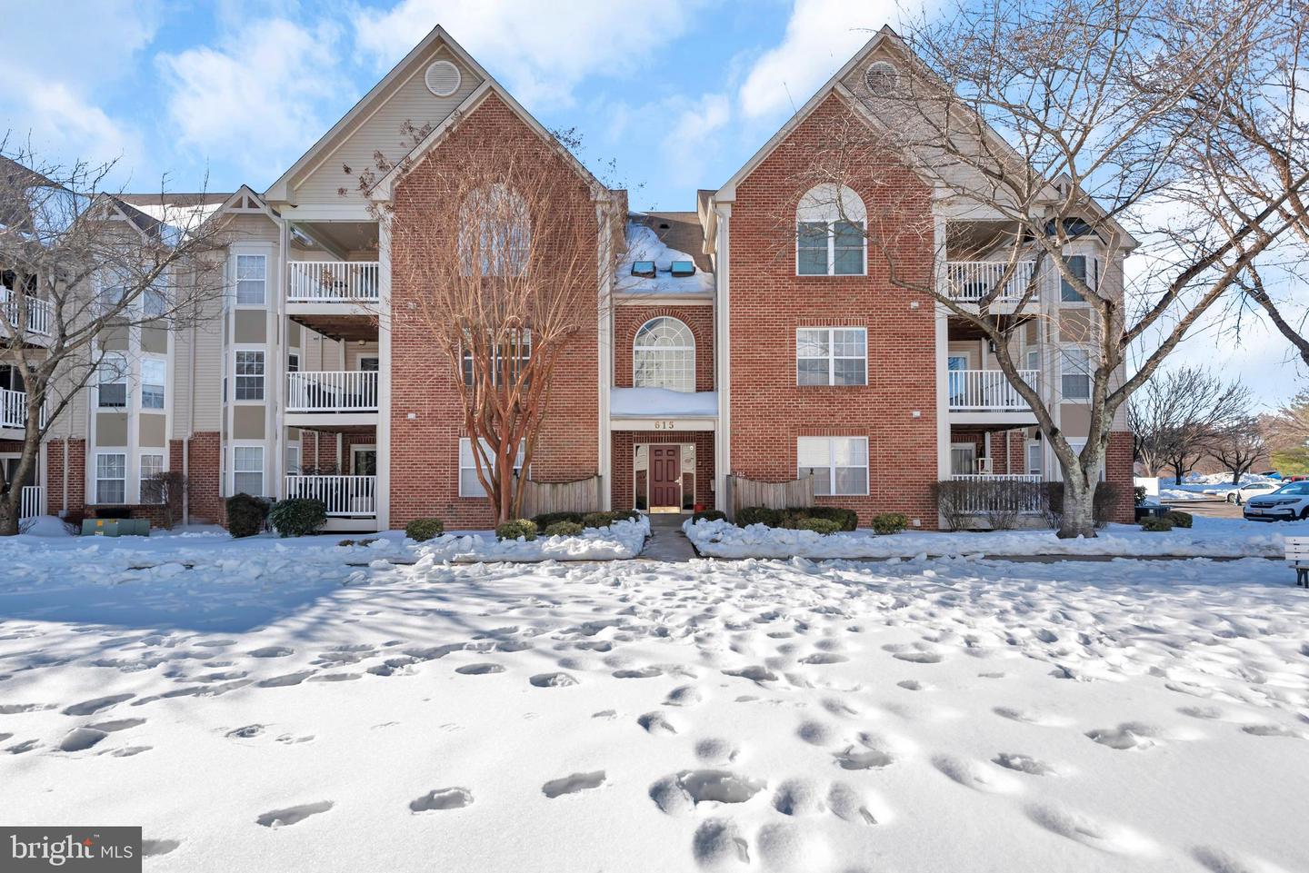 615 Admiral Drive #206, Annapolis