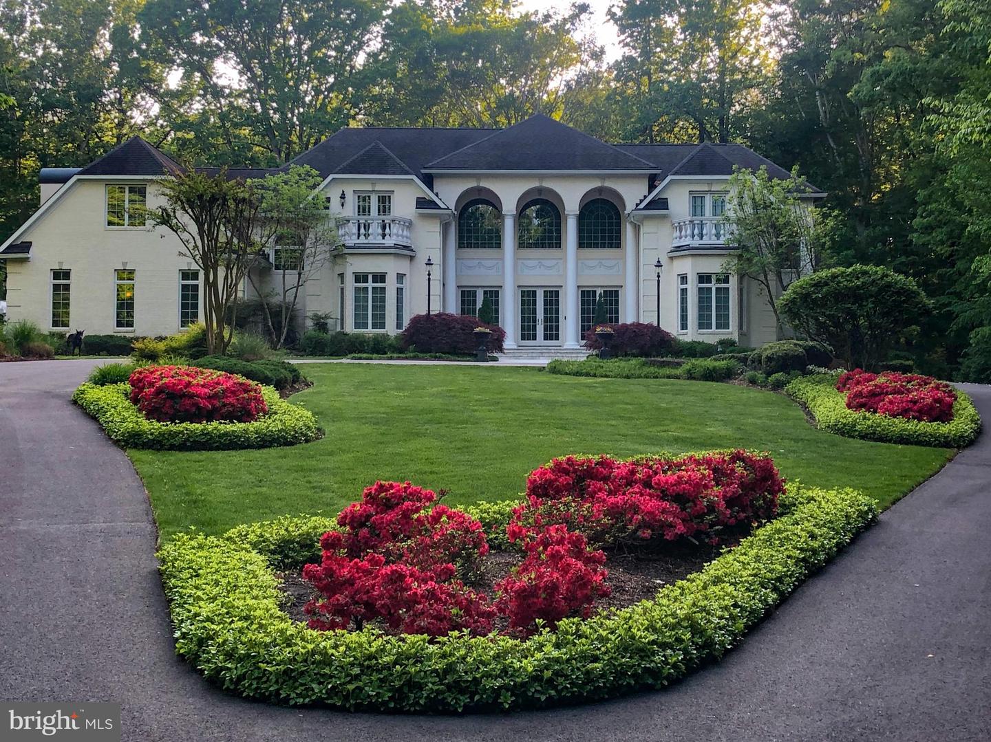 25 Gassaway Lane, Edgewater
