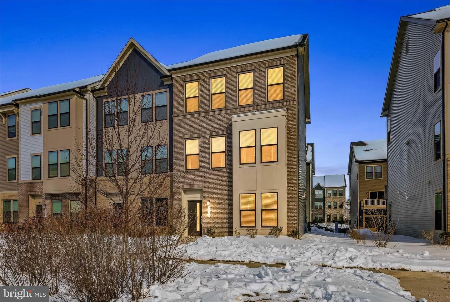 219 Oakpine Drive, Laurel