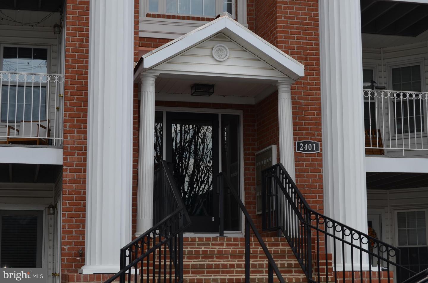 2401 Forest Edge Court #202f