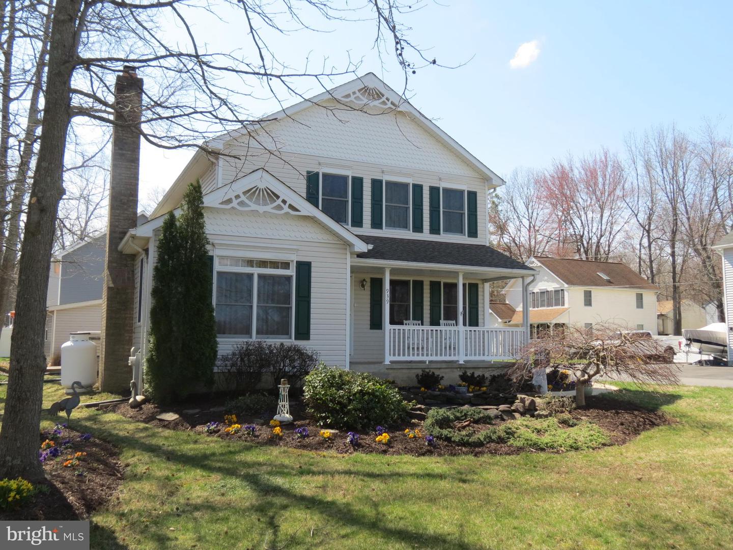 939 Main Street, Deale