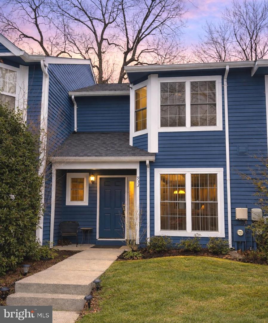 933 Breakwater Drive, Annapolis