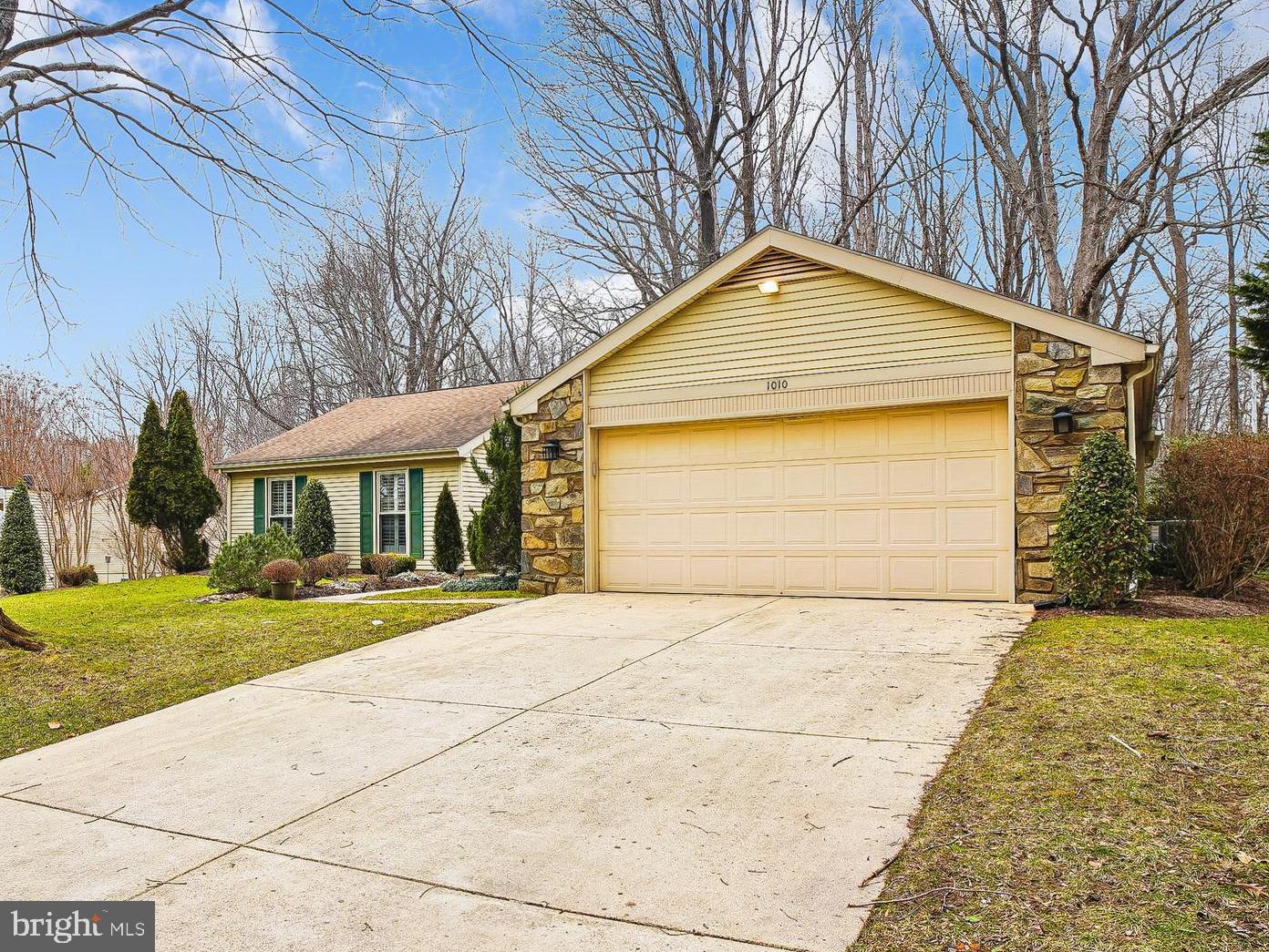 1010 Mastline Drive, Annapolis