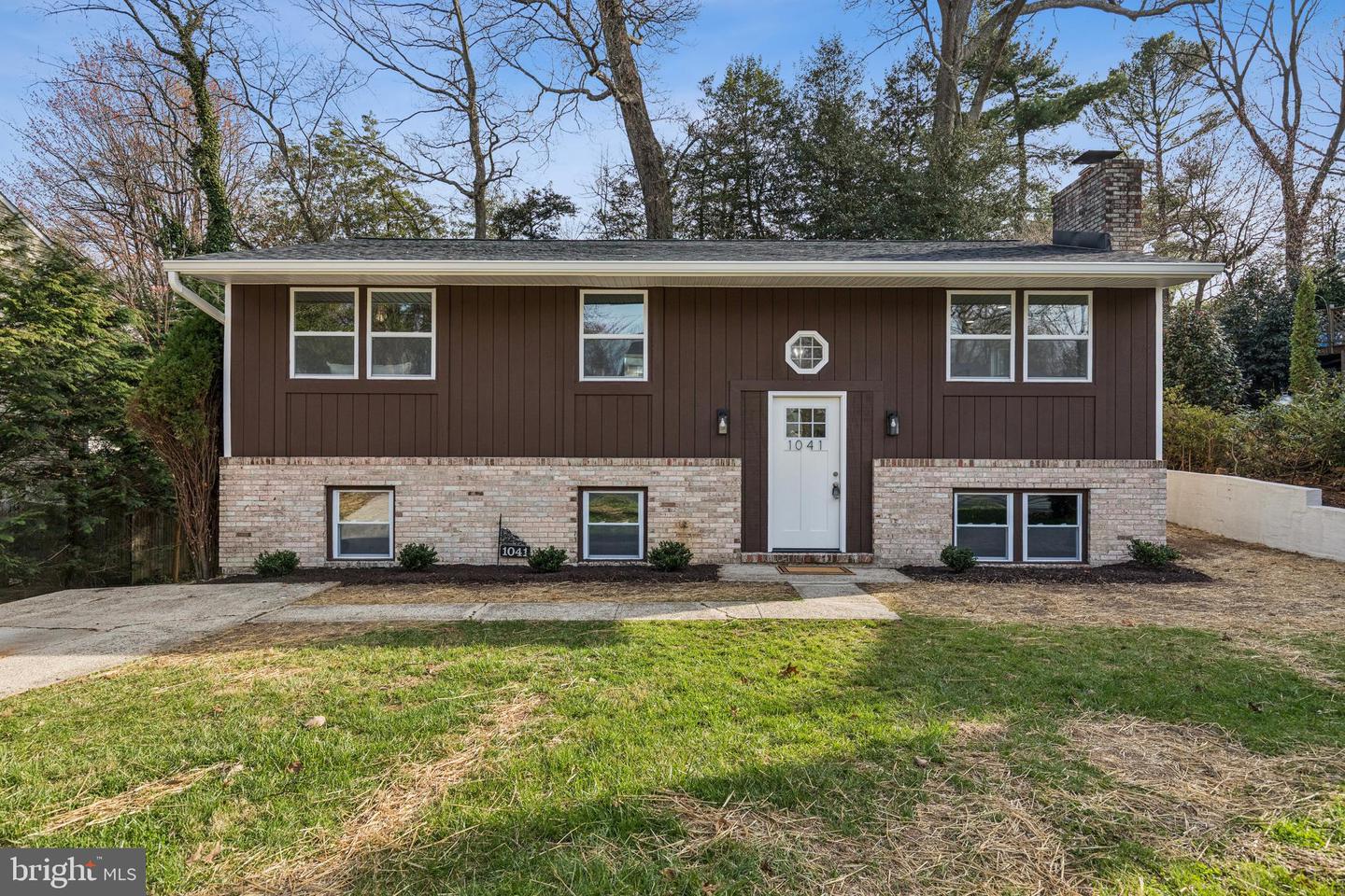 1041 Skyview Drive, Annapolis