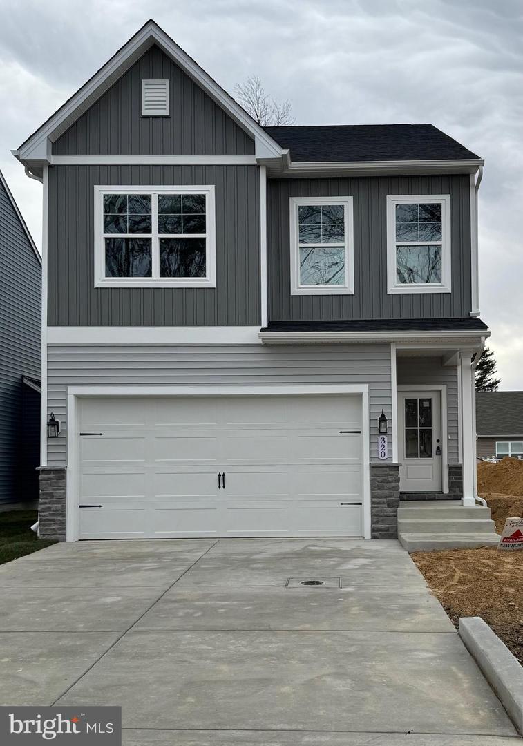 589 Knollwood Road - Coolidge Model