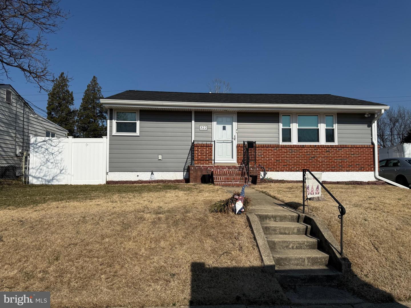 322 Cheddington Rd