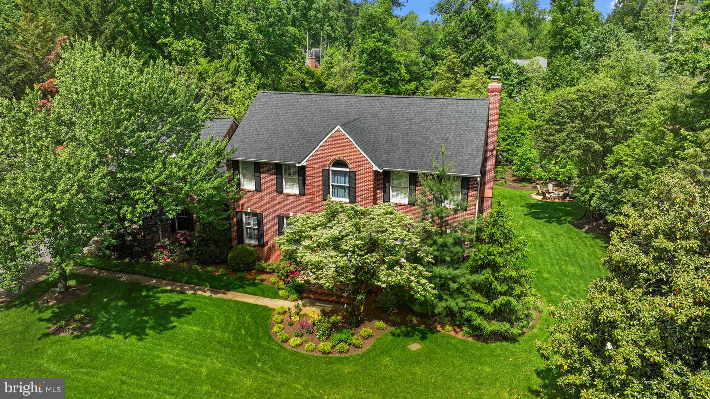42 Poplar Point Road, Edgewater