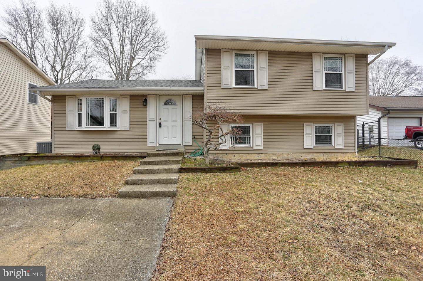 1816 Lasalle Place, Severn