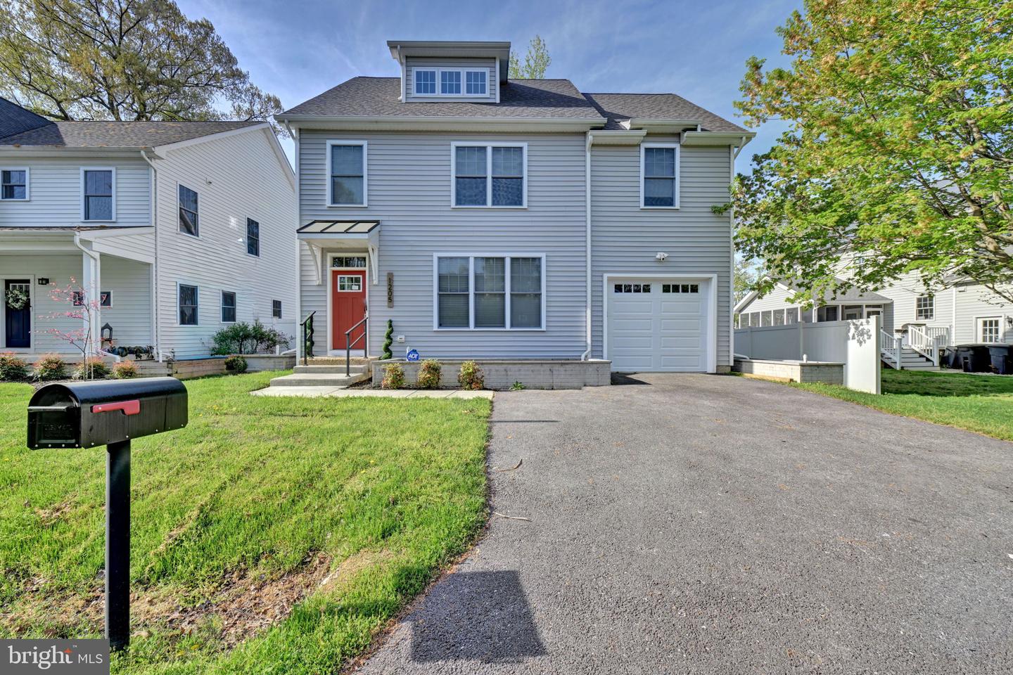 1205 Hawthorne Street, Shady Side
