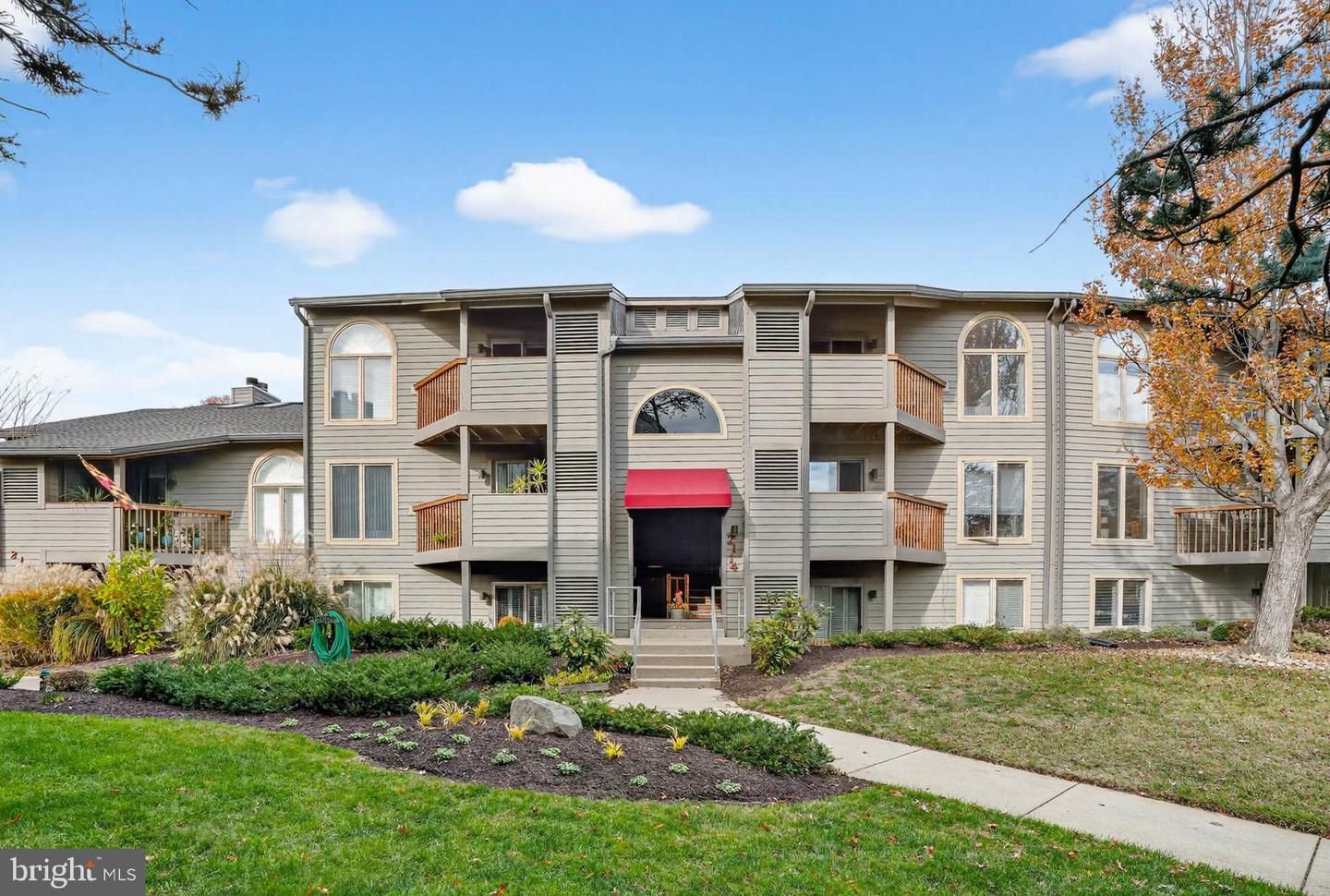 2114 Chesapeake Harbour Drive E #202, Annapolis
