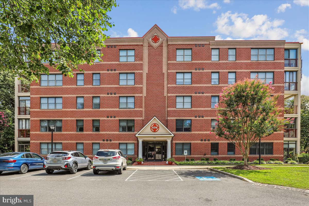 604 Mckinsey Park Drive #202, Severna Park