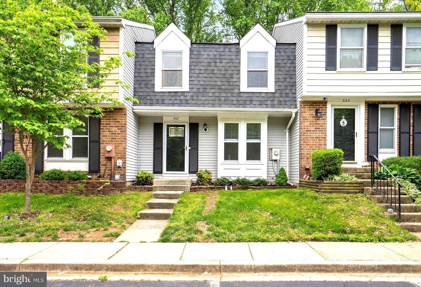 557 Bay Dale Court, Arnold