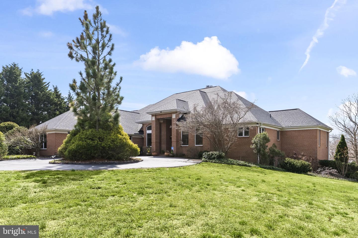 615 Traveller Court