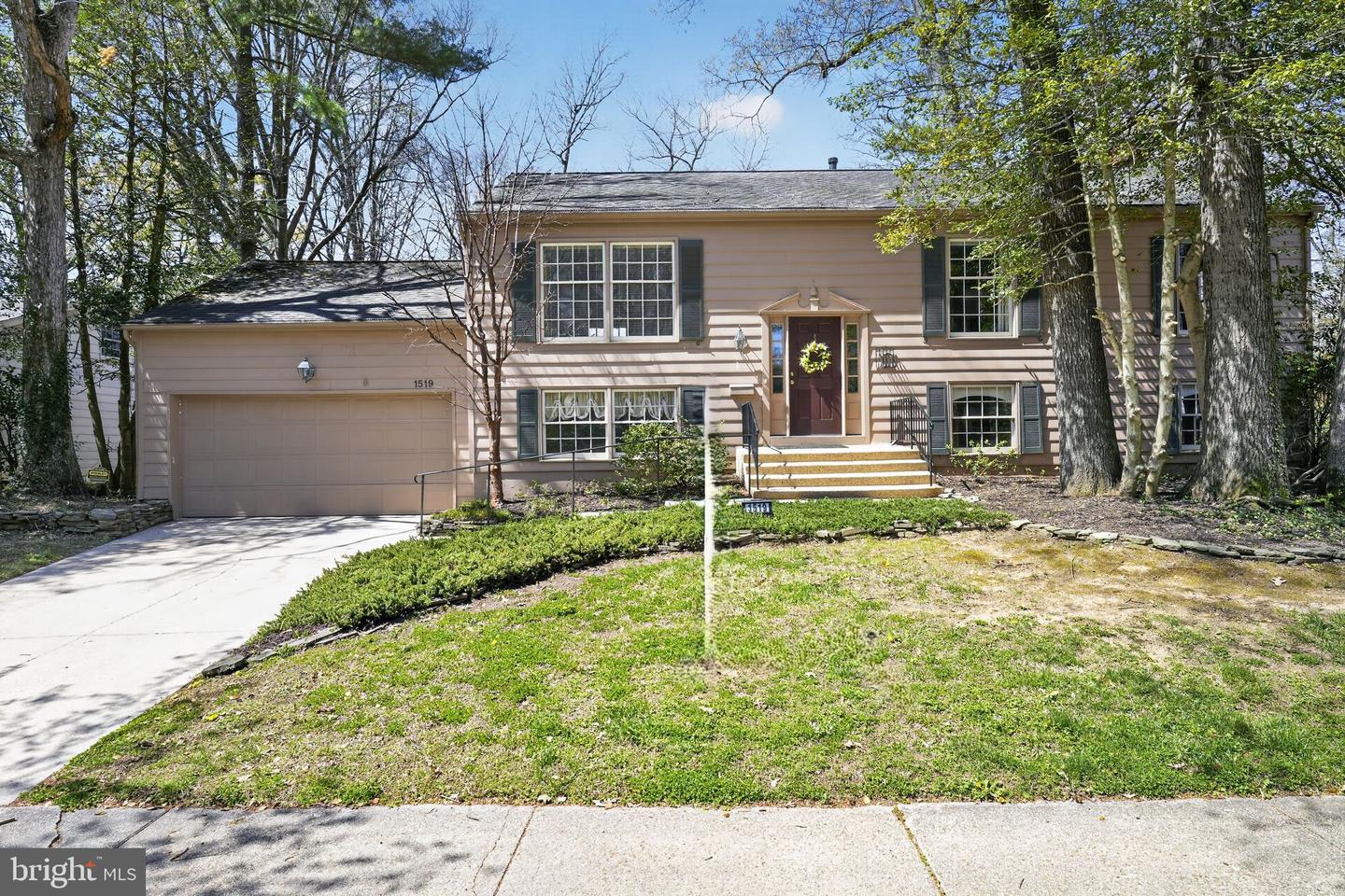 1519 Crofton Parkway, Crofton