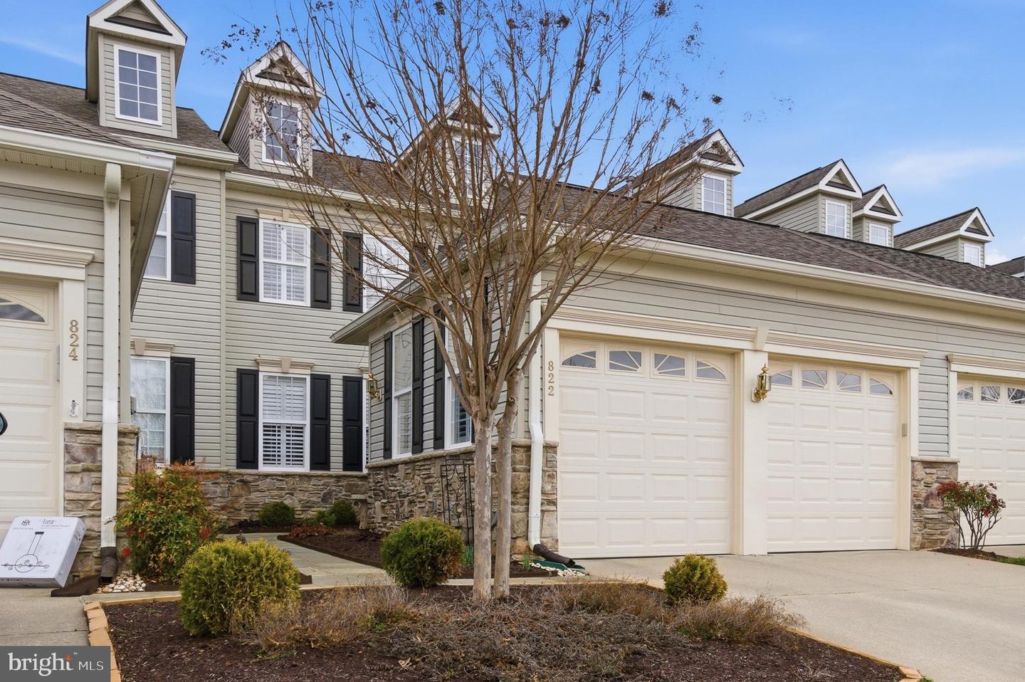 822 Square Nail Court
