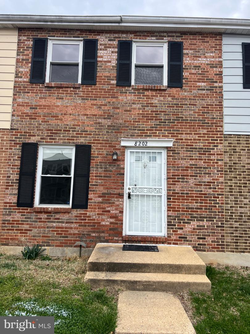 8202 Tomlinson Court