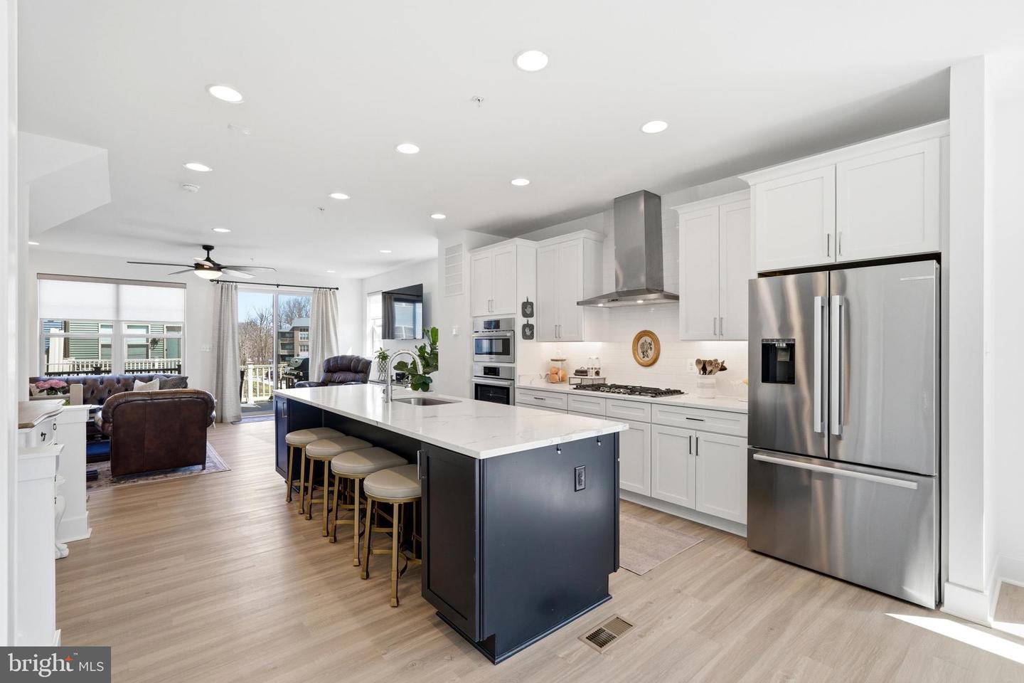 3311 Streamlet Ln