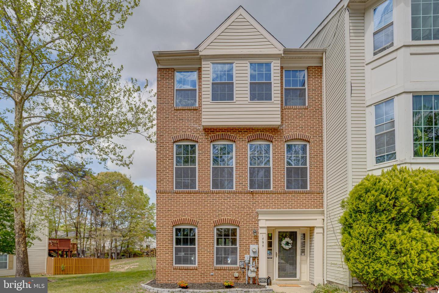 1795 Sea Pine Circle #207