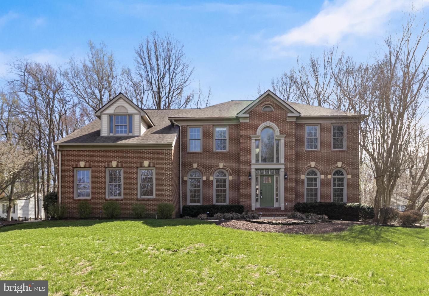99 Hummingbird Court, Dunkirk