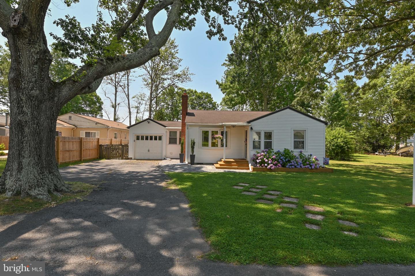 1509 Callaway Drive, Shady Side
