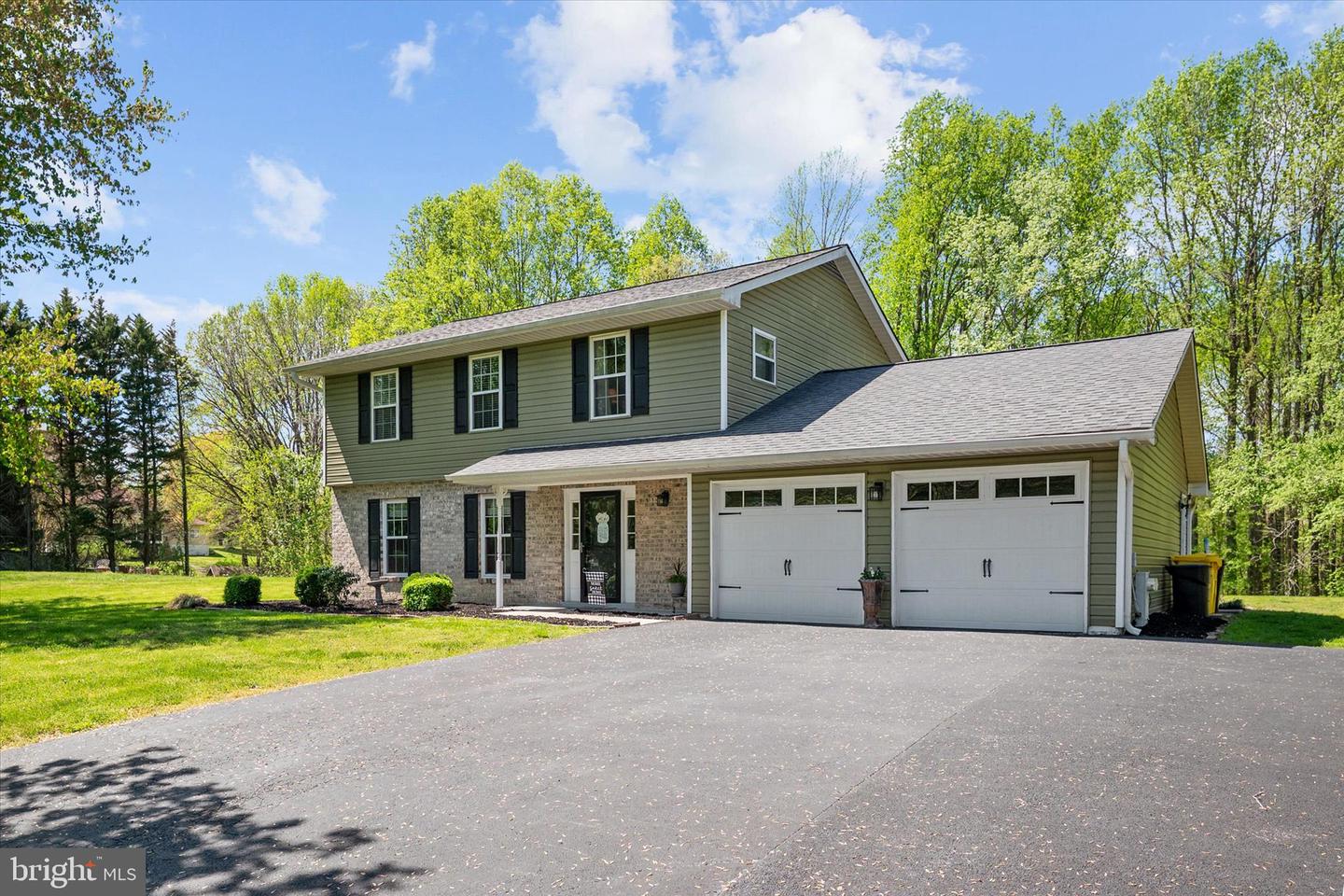 6310 Woodcrest Drive, Dunkirk