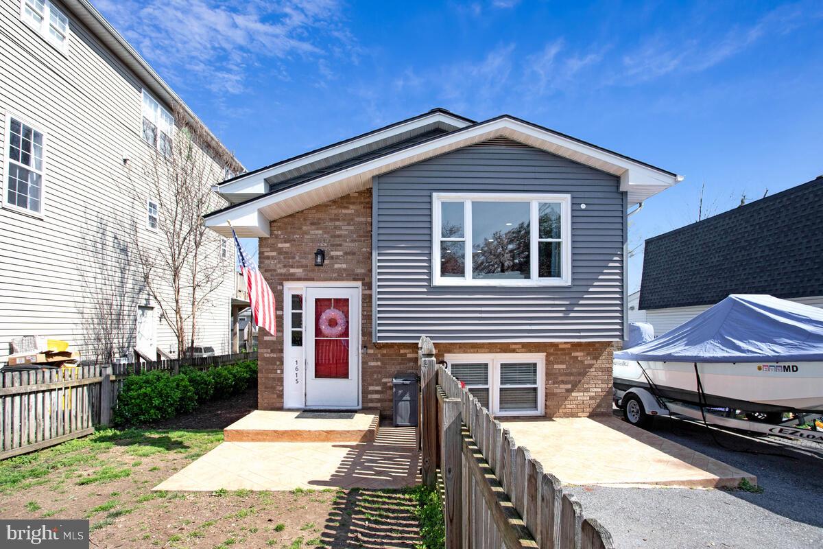 1615 Ruxton Road, Edgewater