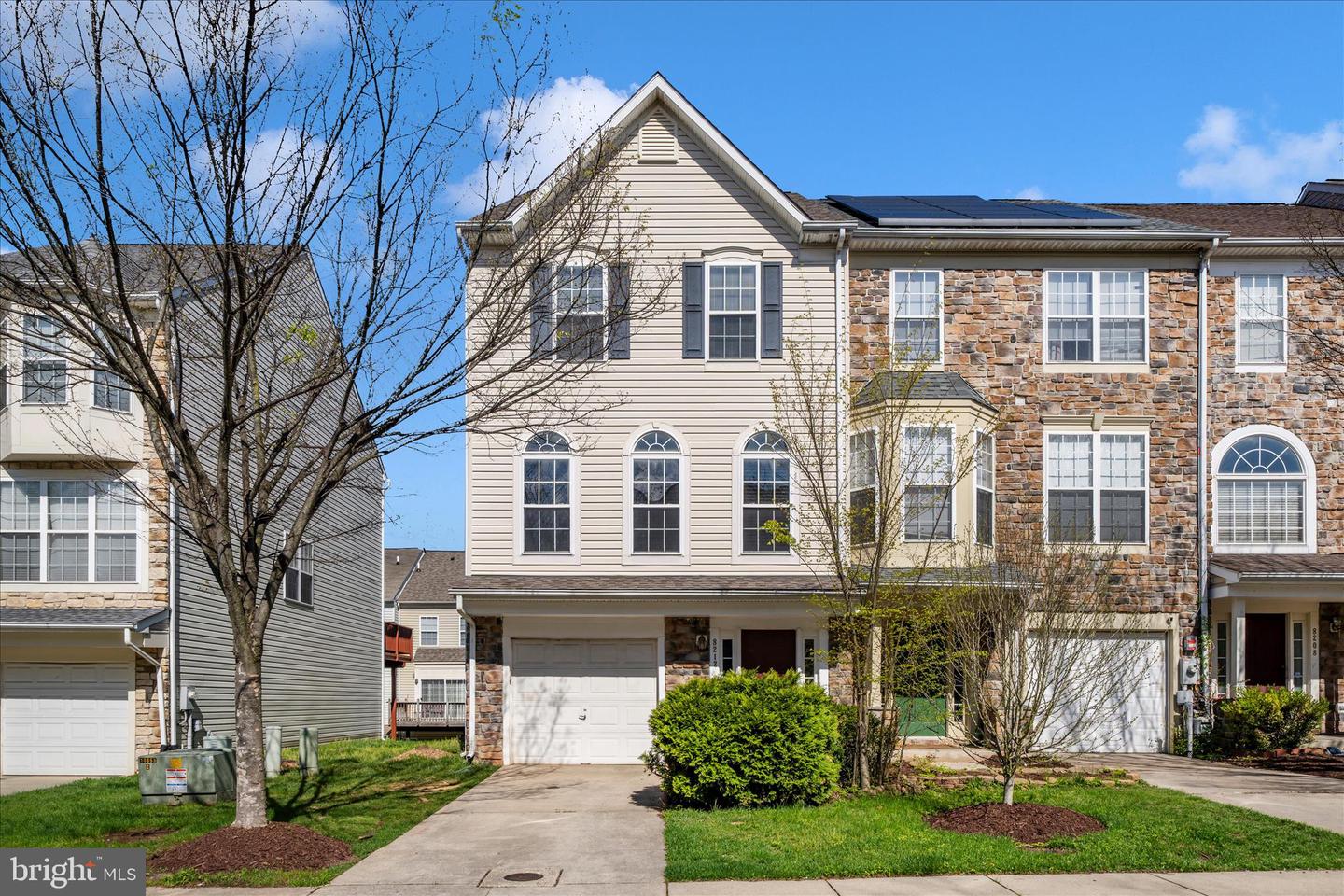 8212 Brooktree Street, Laurel