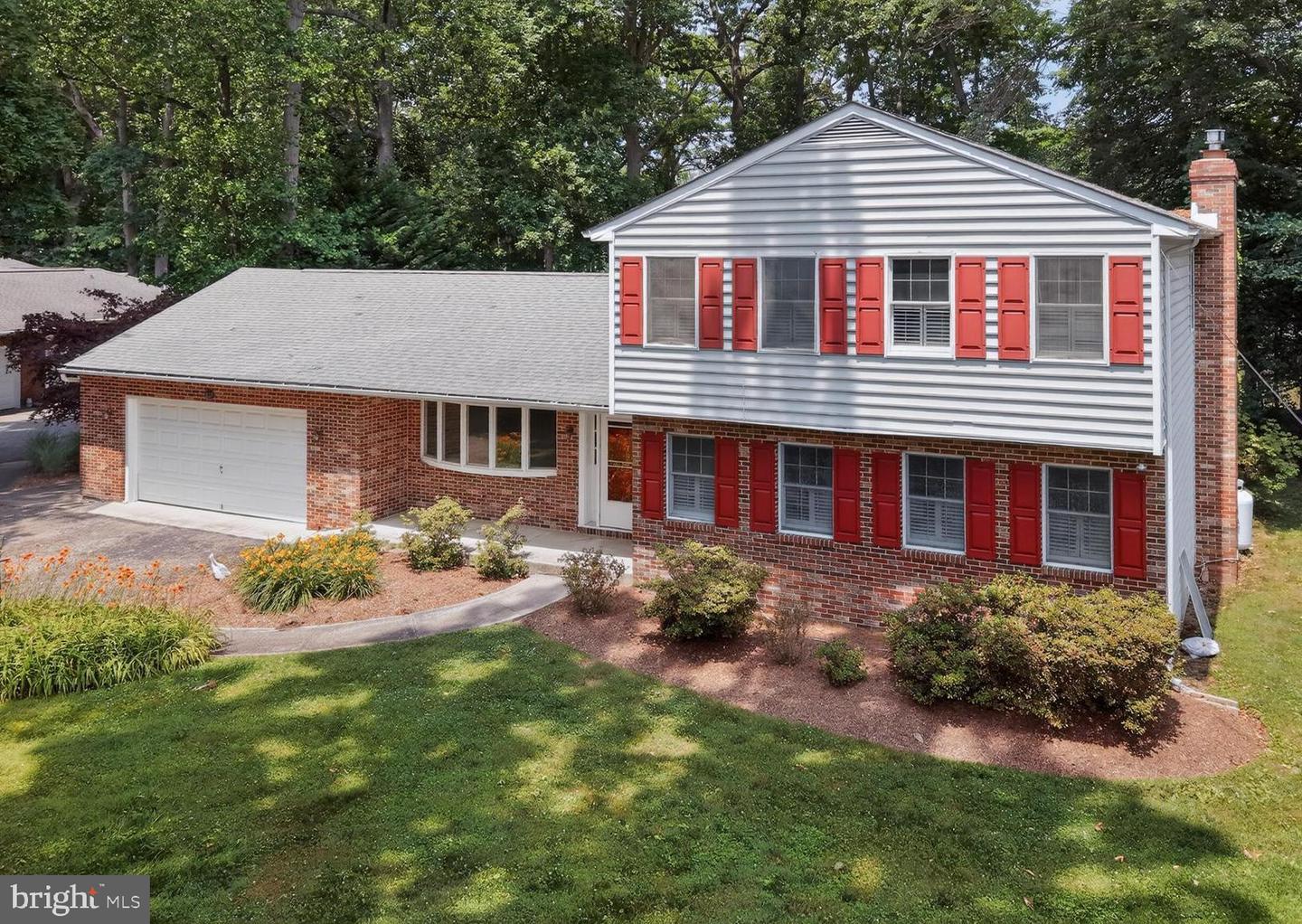 700 N Holly Drive