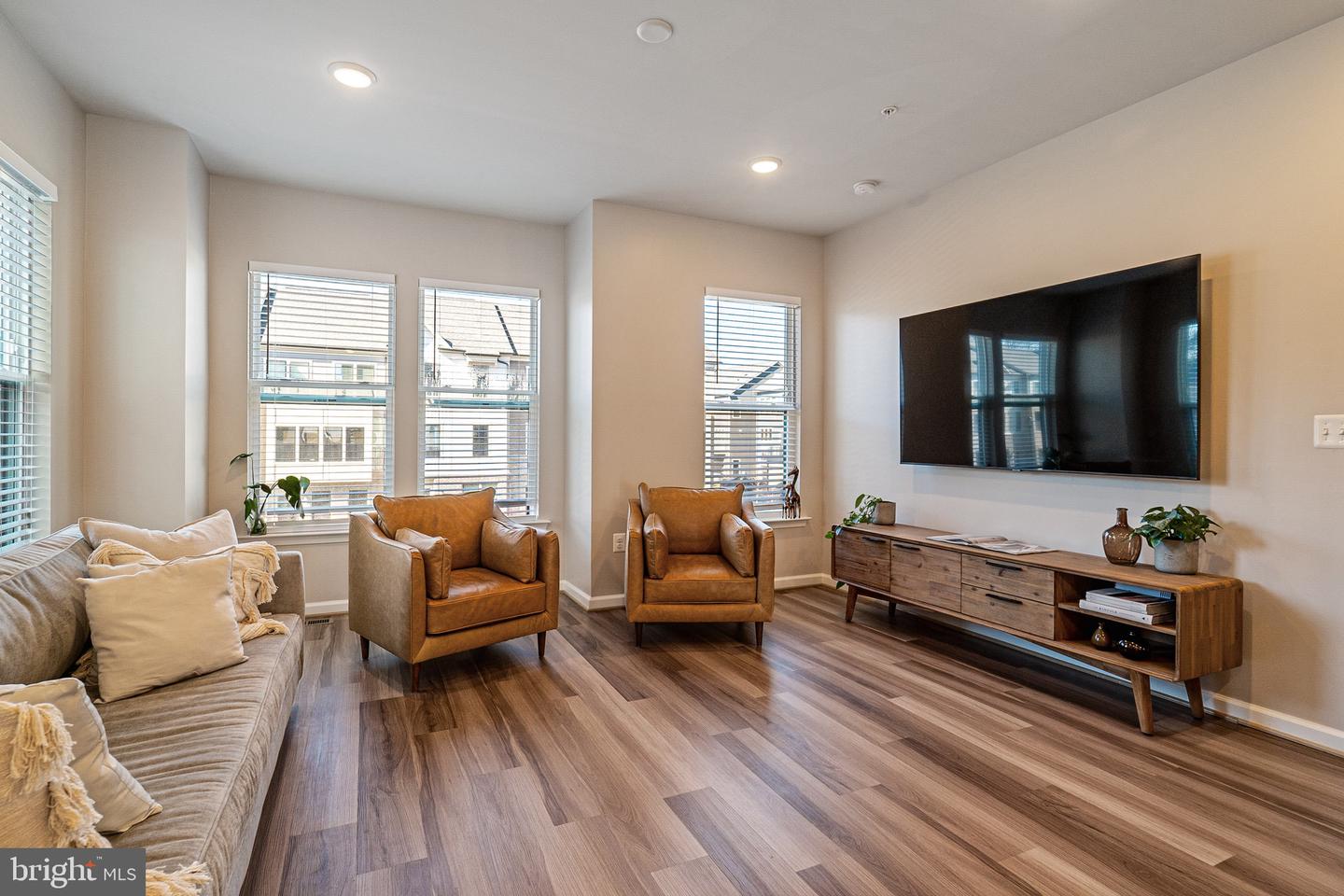 221 Narrowleaf Way, Laurel