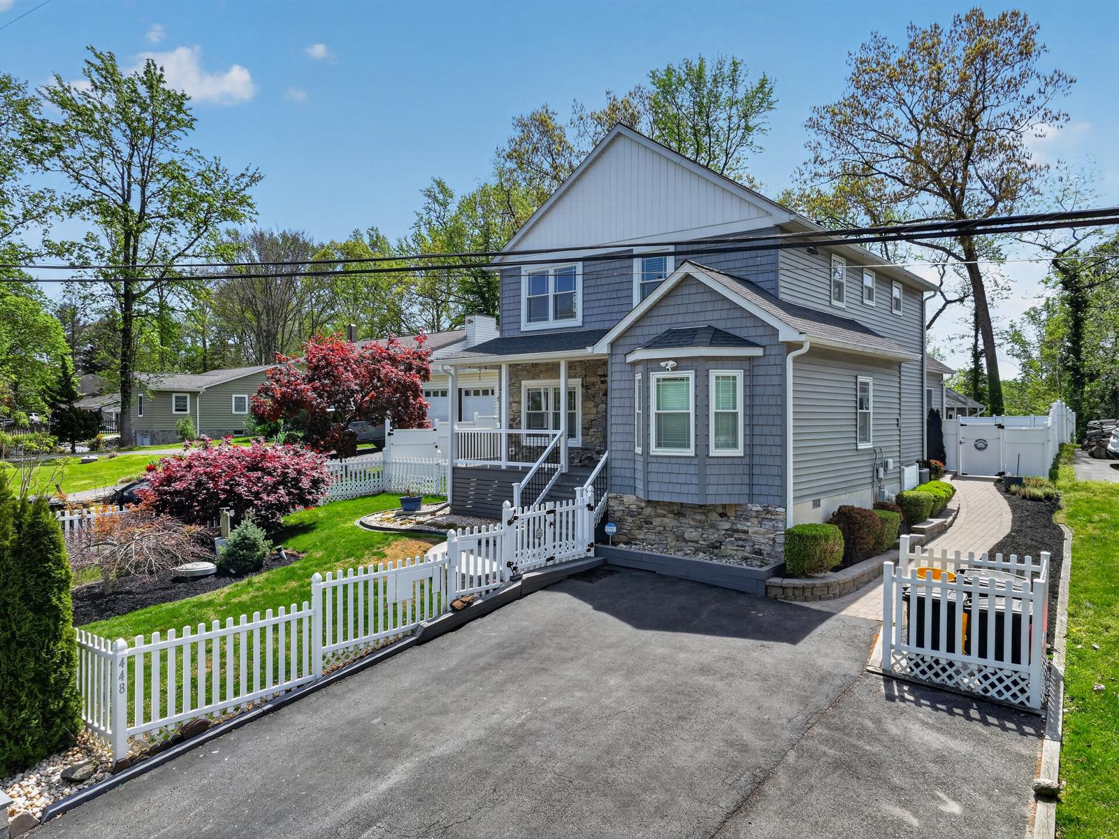 448 Maple Leaf Drive, Edgewater