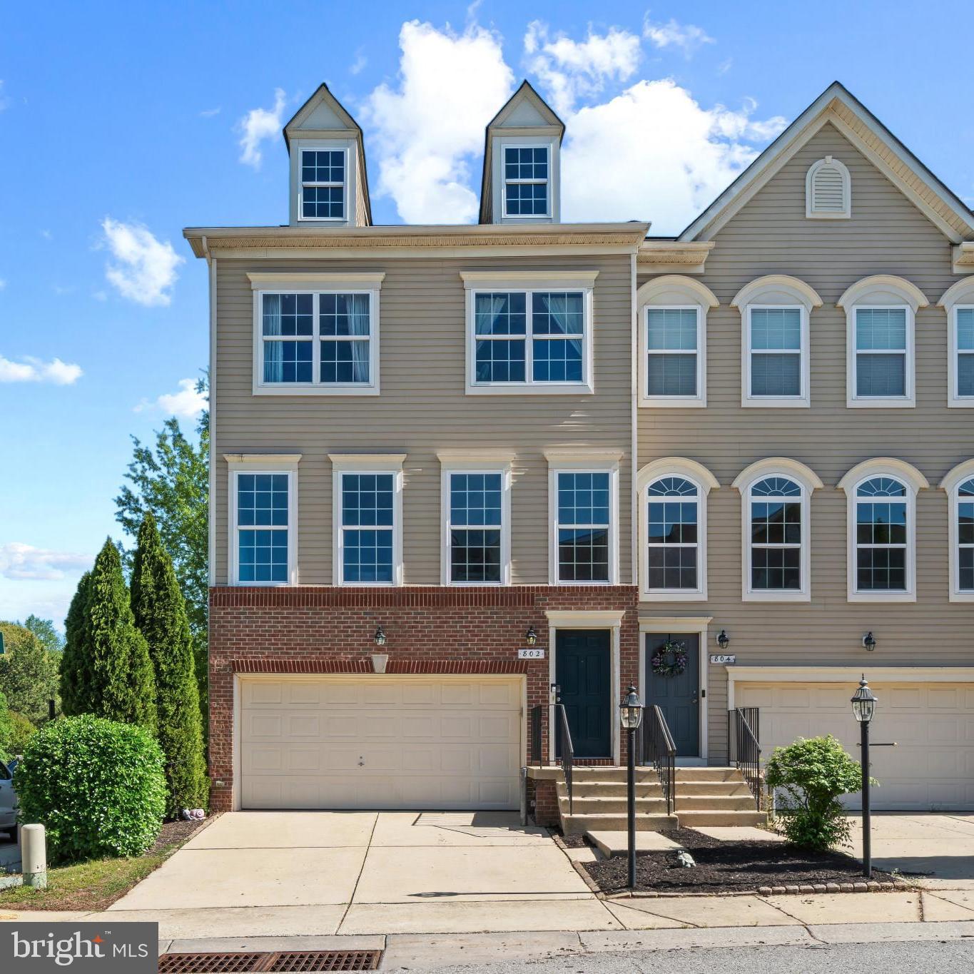 802 Oriole Ave
