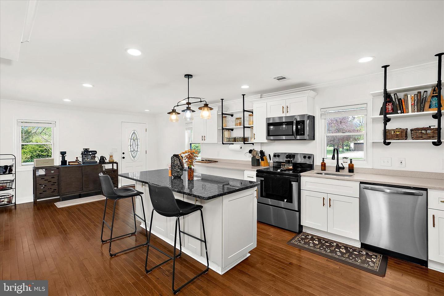 7604 Post Road, Hanover