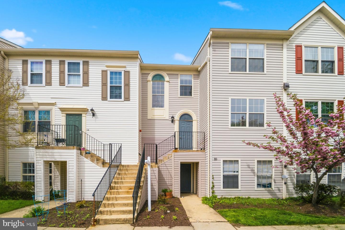 10 Sandstone Court #k