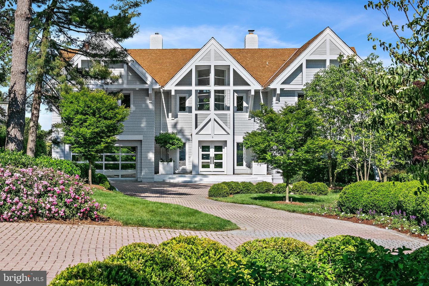 8 Spa View Circle