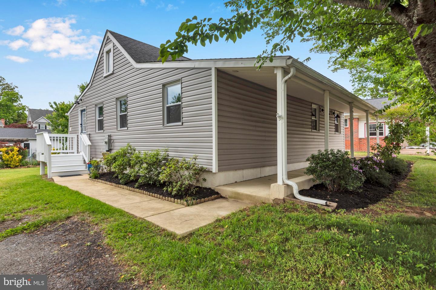 1623 Riverdale Drive, Edgewater