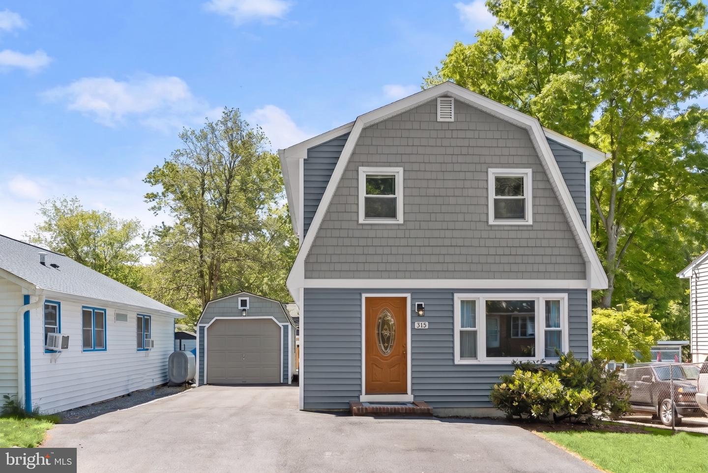 315 Highland Drive, Edgewater