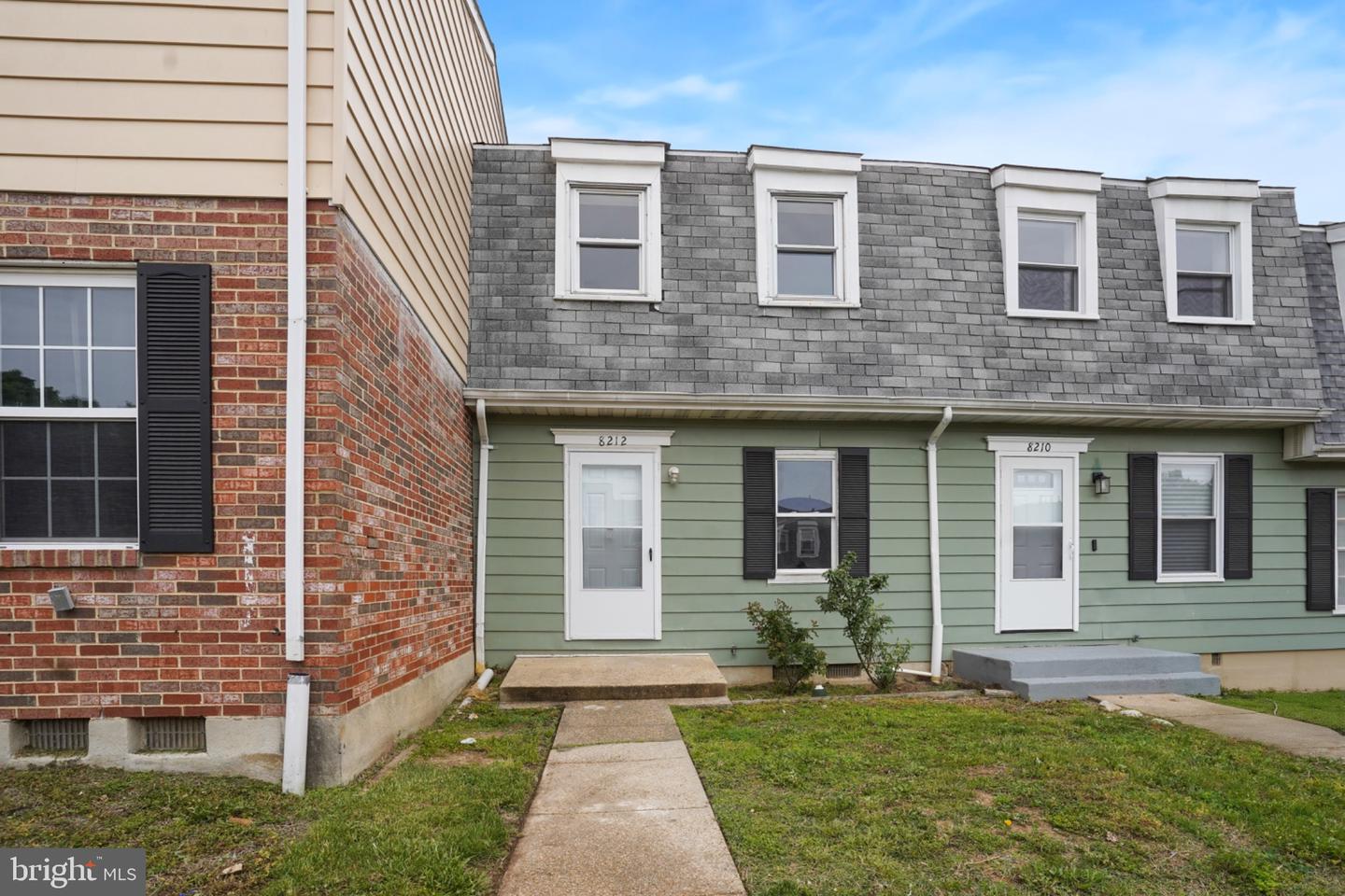 8212 Tomlinson Court