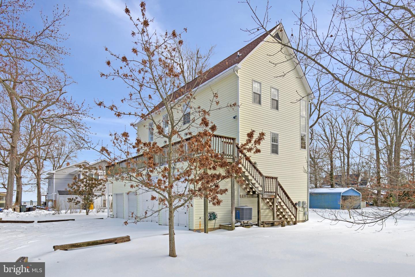 850 Walnut Avenue
