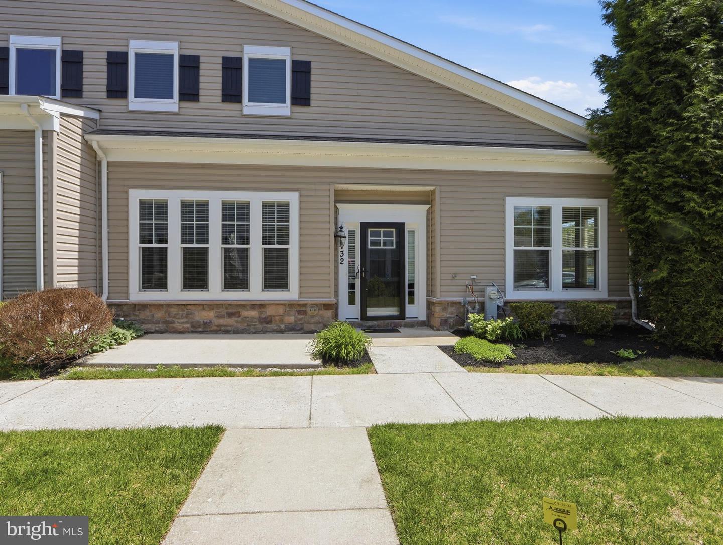 132 Jacobia Drive #c-4, Pasadena