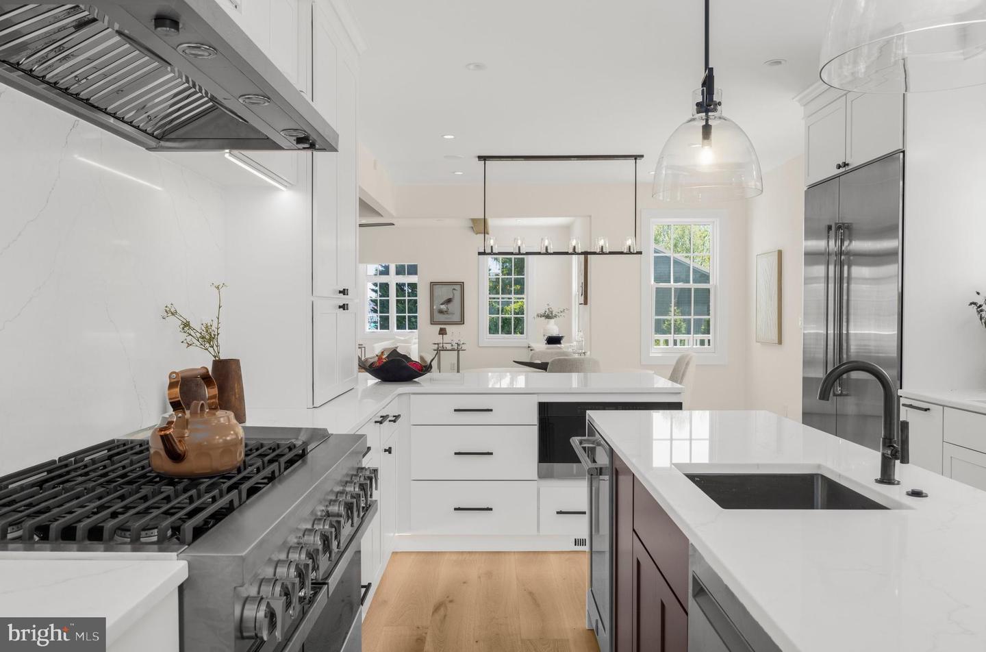 11 S Acton Place