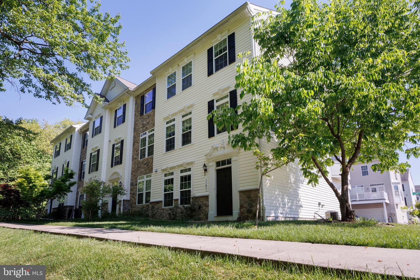 1765 Compton Court