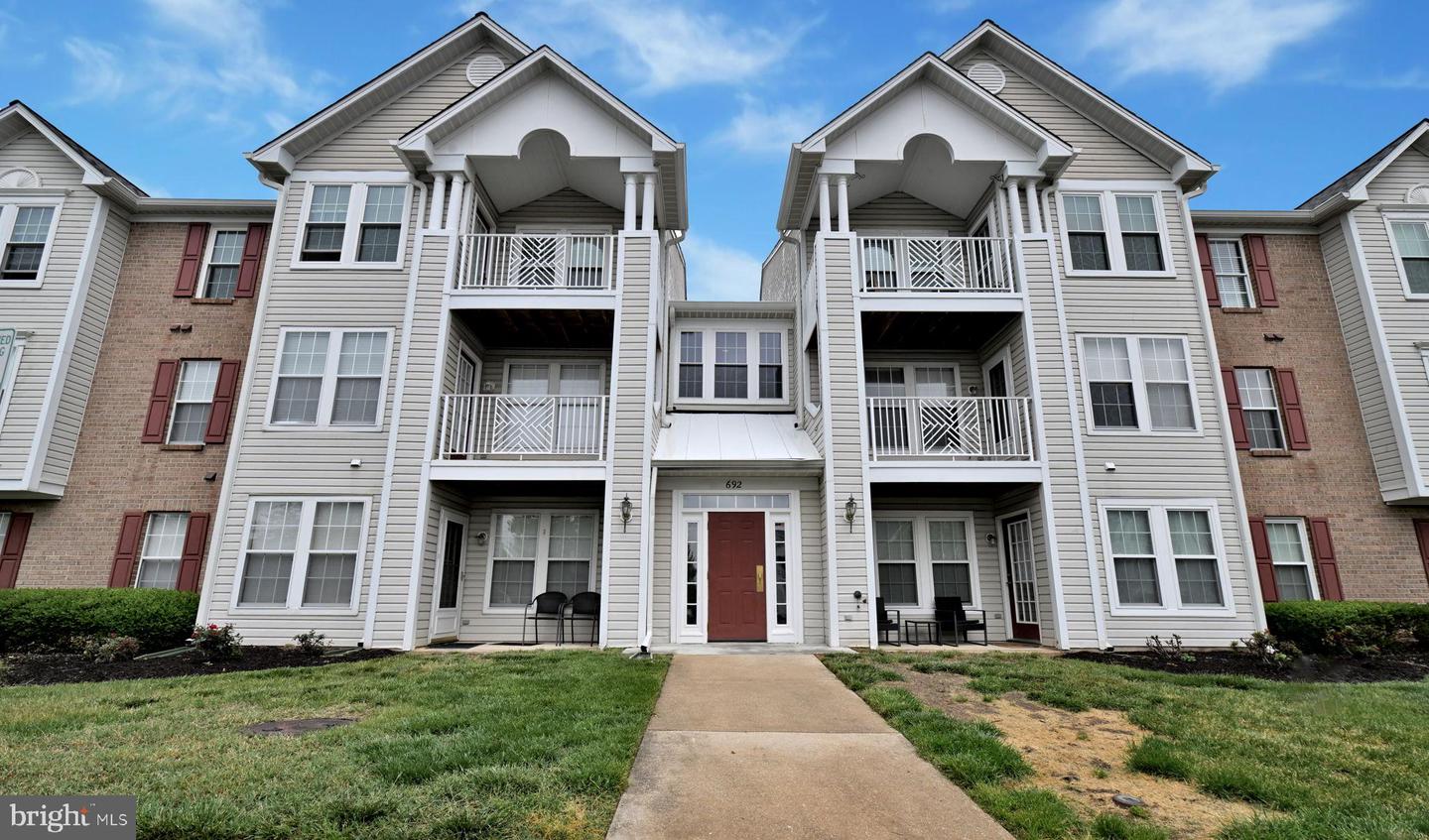 692 Winding Stream Way #303