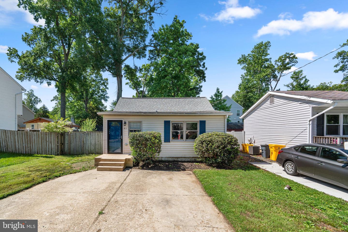 411 Highland Drive, Edgewater